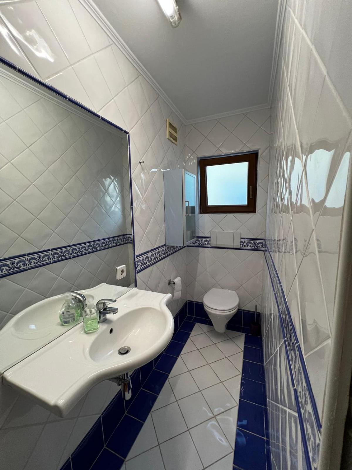 Central-Vintage Villa With Free Parking And 5Min Walk To Metro Wien Exterior foto